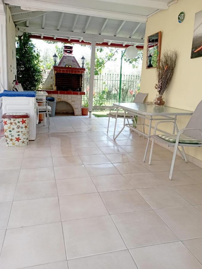 Райский Уголок Nea Moudania Habitación foto